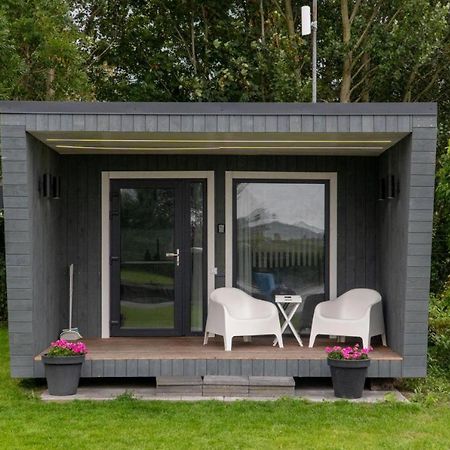 Вилла Tiny House Aan Het Water Op De Appelhof Wommels Экстерьер фото